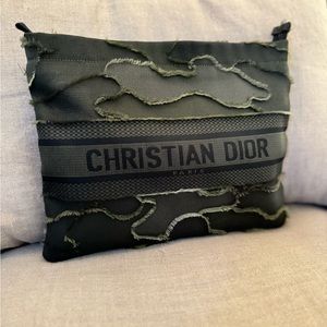 CHRISTIAN DIORCanvas Embroidered CamouflageMedium Diordouble Zip Pouch Green